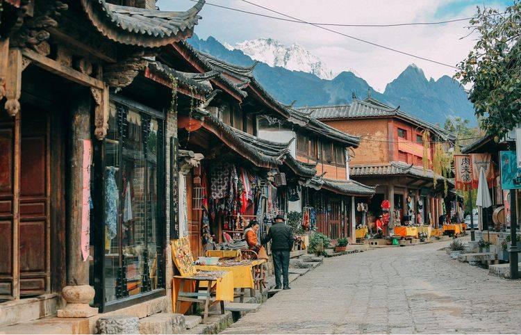 去年图图妈妈比涂涂大25岁今年妈妈是图图图图的6倍土豆今年多大?蜗牛问答-专业解答你的疑问